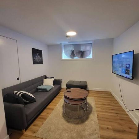 Pebbles' Cozy 2Bed Basement Suite - Near Downtown Edmonton Zewnętrze zdjęcie