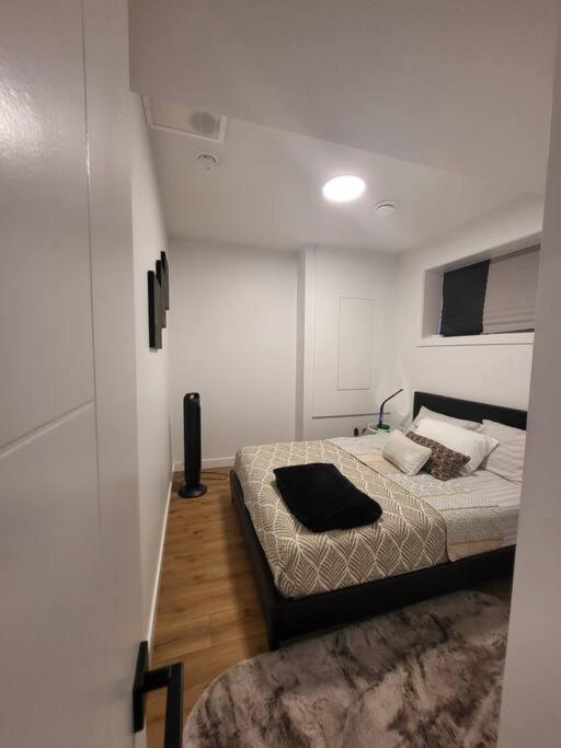 Pebbles' Cozy 2Bed Basement Suite - Near Downtown Edmonton Zewnętrze zdjęcie